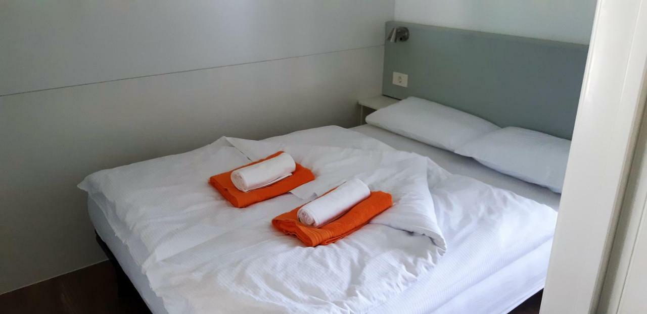 Mobile Homes And Apartment - Terme Catez Catez ob Savi Zewnętrze zdjęcie